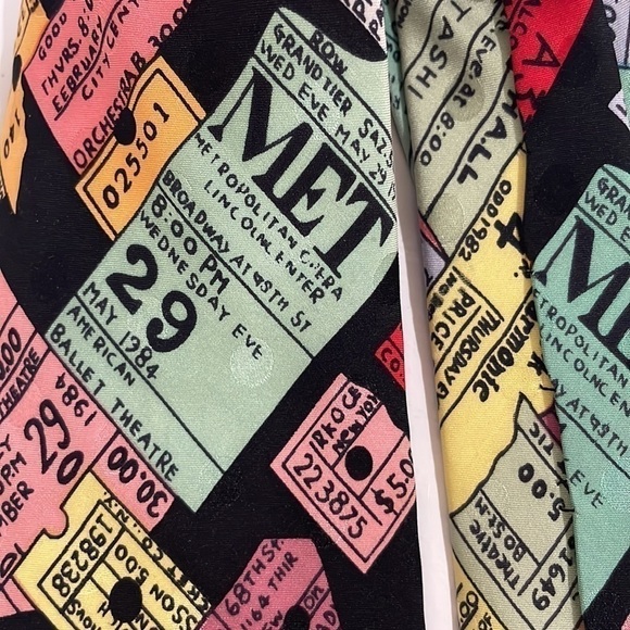 Nicole Miller Visited Vintage Theater Tickets 100% Silk Tie—Fabulous!!  Like New - Picture 9 of 10